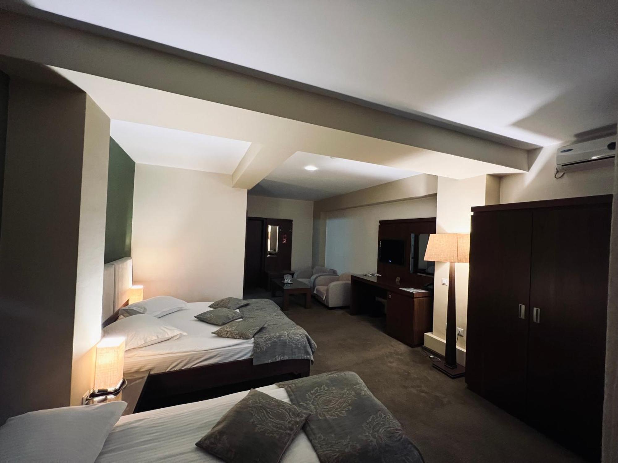 Hotel Royale Galati  Ngoại thất bức ảnh