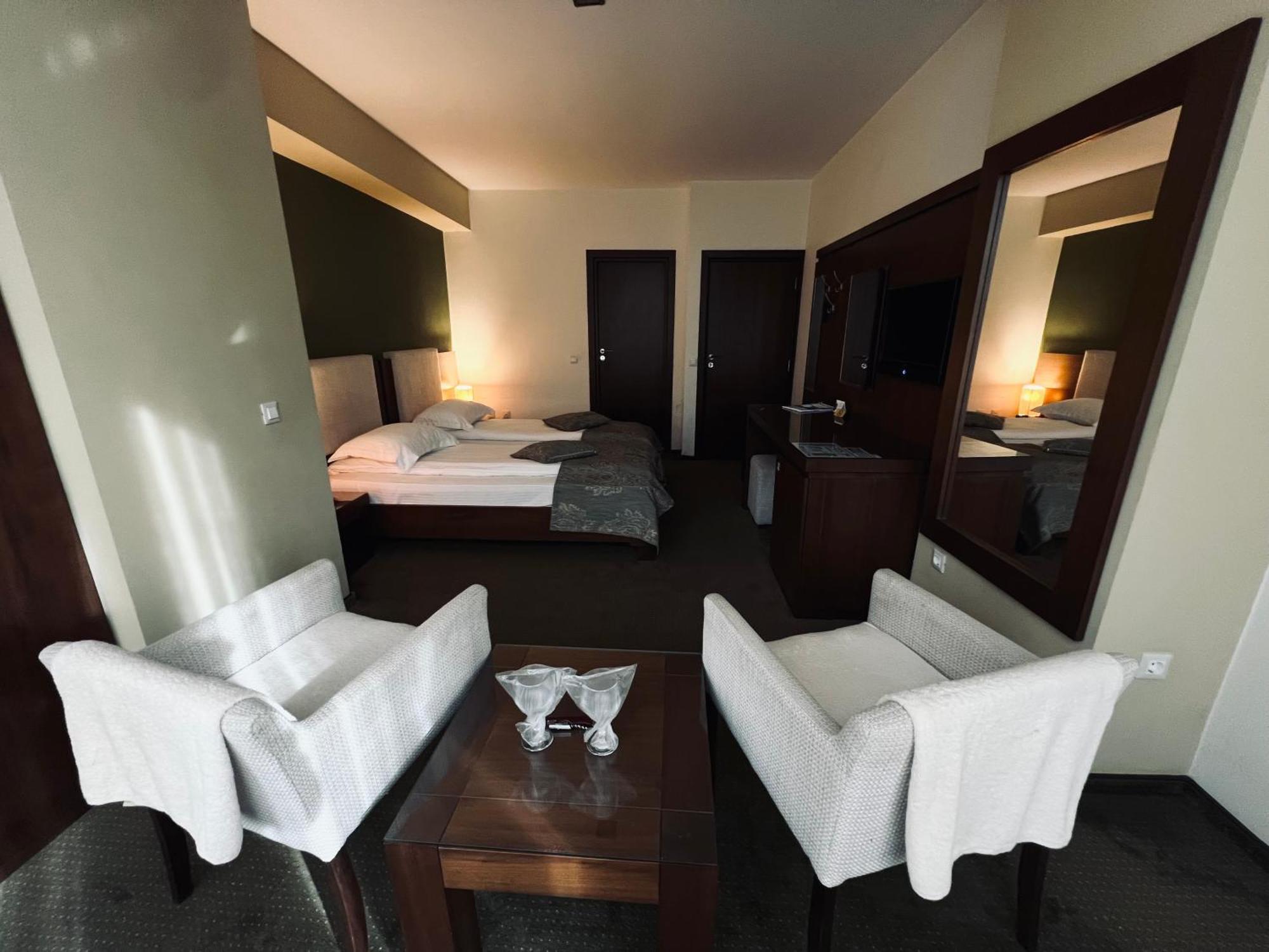 Hotel Royale Galati  Ngoại thất bức ảnh